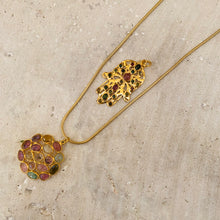 Charger l'image dans la galerie, Pendentif Hata