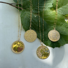 Charger l'image dans la galerie, Pendentif Médaille