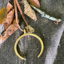 Charger l'image dans la galerie, Collection « Étrusque » croix & arabesques