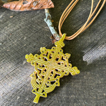 Charger l'image dans la galerie, Collection « Étrusque » croix & arabesques