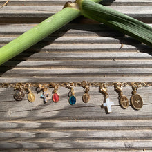 Charger l'image dans la galerie, Grigris Croix & Médailles