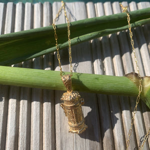 Collier Boks